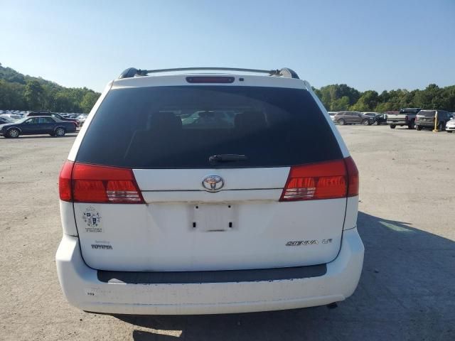 2004 Toyota Sienna CE