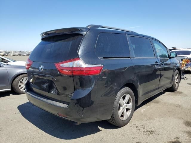 2015 Toyota Sienna LE