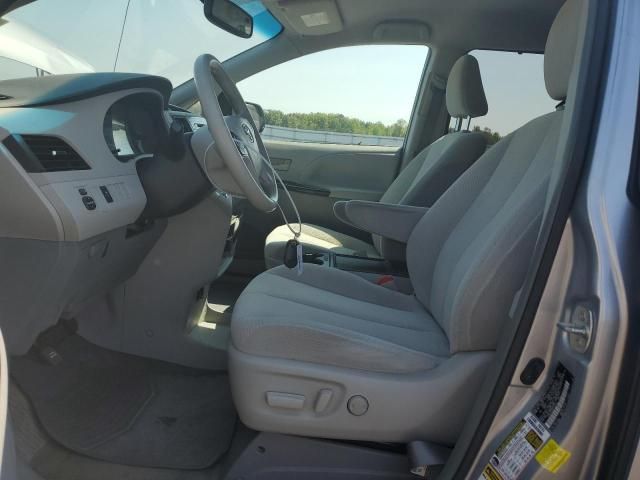 2014 Toyota Sienna LE