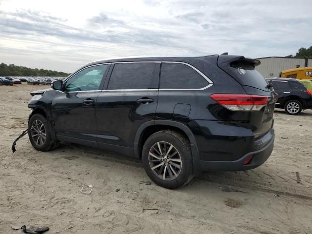 2019 Toyota Highlander SE