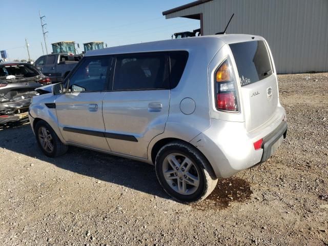 2010 KIA Soul +