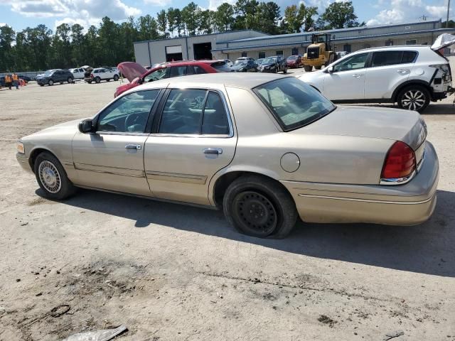 2000 Ford Crown Victoria