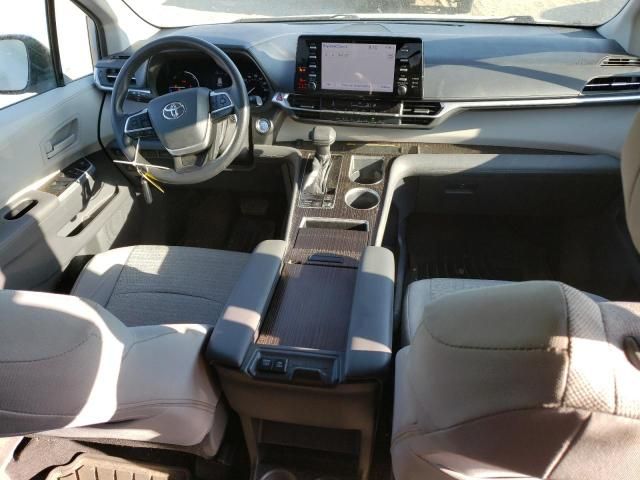 2021 Toyota Sienna LE