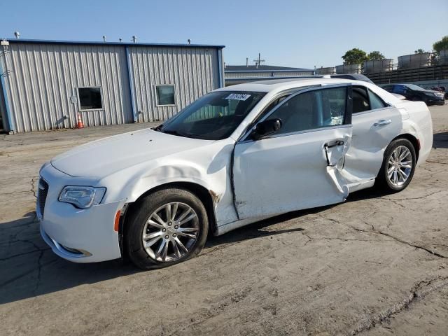 2016 Chrysler 300C