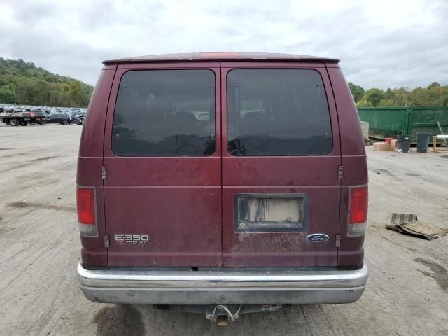 2004 Ford Econoline E350 Super Duty Wagon