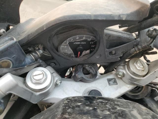 2004 Honda VFR800