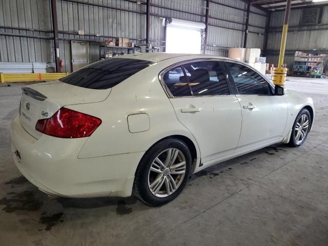 2015 Infiniti Q40