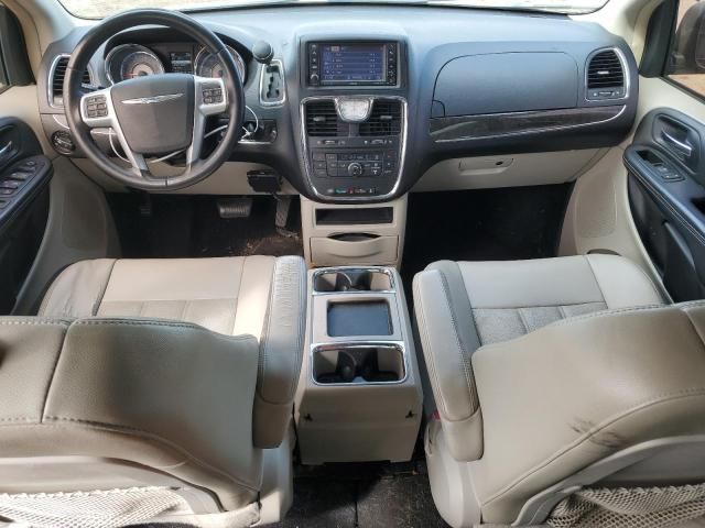 2012 Chrysler Town & Country Touring