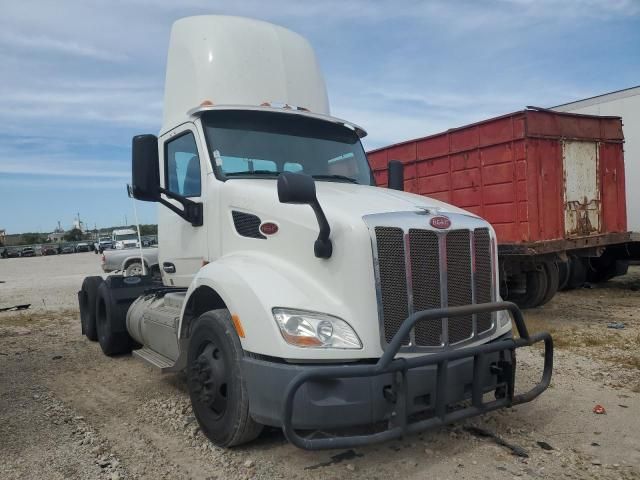 2017 Peterbilt 579