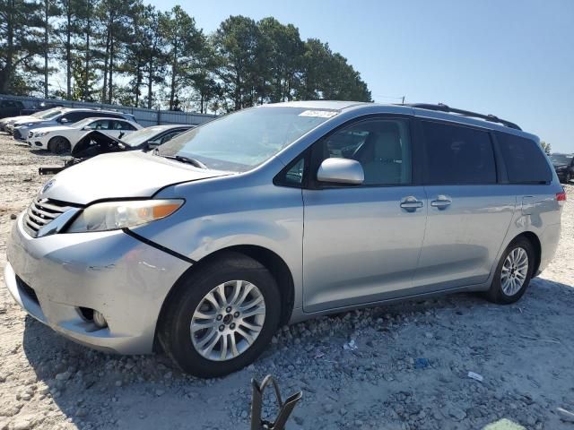 2014 Toyota Sienna XLE