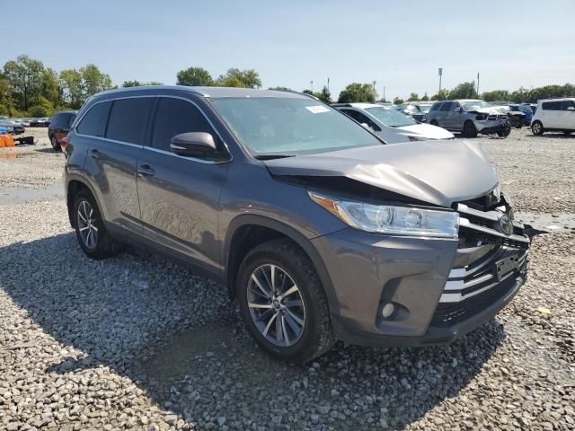 2017 Toyota Highlander SE