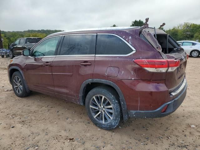 2017 Toyota Highlander SE