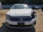 2018 Volkswagen Passat SE