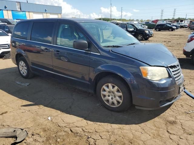 2009 Chrysler Town & Country LX