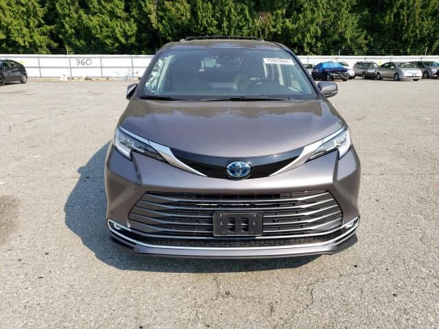 2021 Toyota Sienna Limited