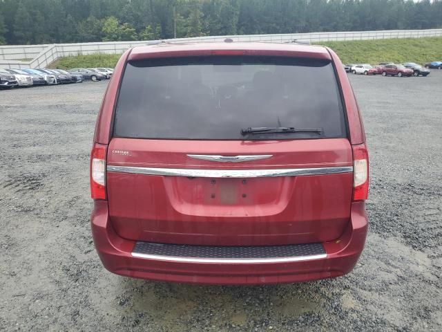 2014 Chrysler Town & Country Touring L