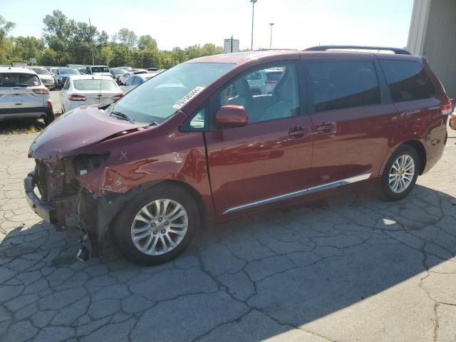 2011 Toyota Sienna XLE