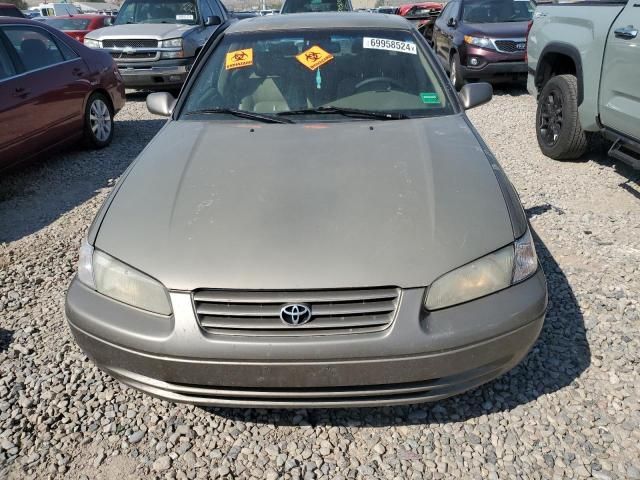 1999 Toyota Camry LE