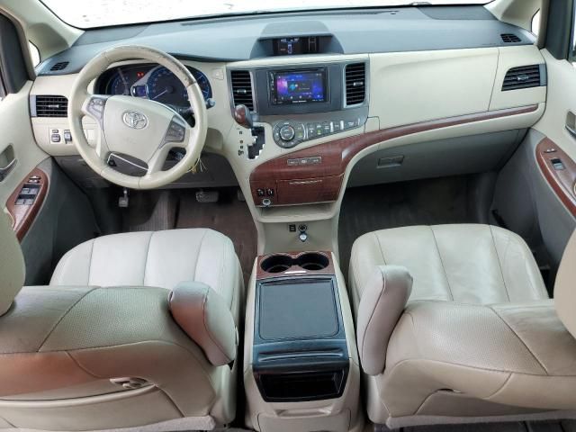 2012 Toyota Sienna XLE