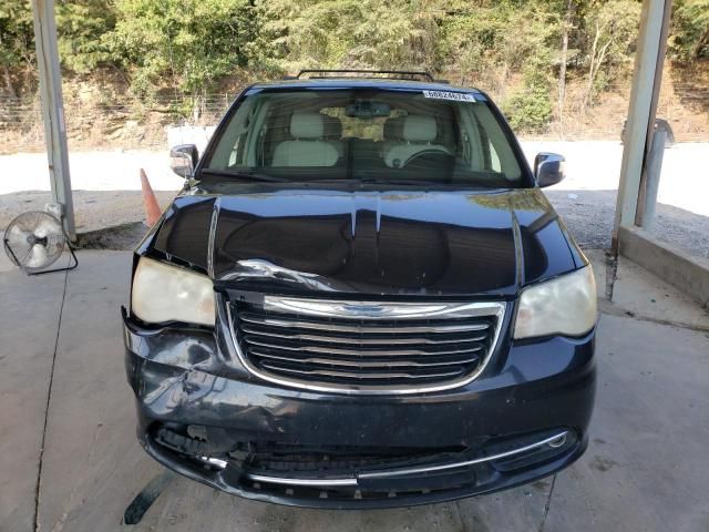 2013 Chrysler Town & Country Touring L