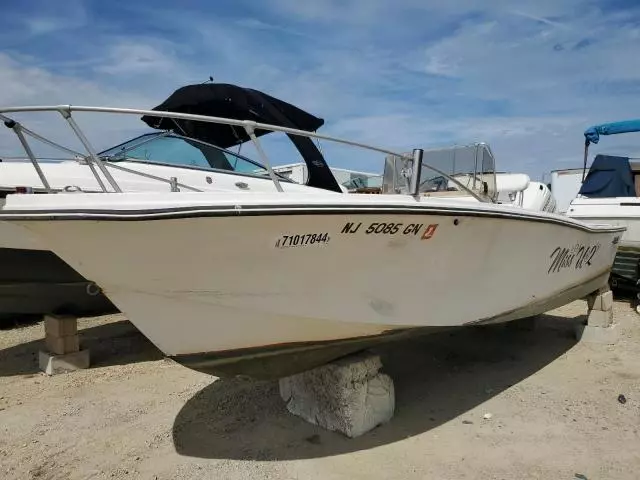 1976 Mako Boat