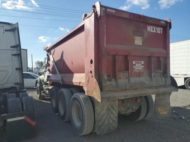 2008 Mack 700 GU700