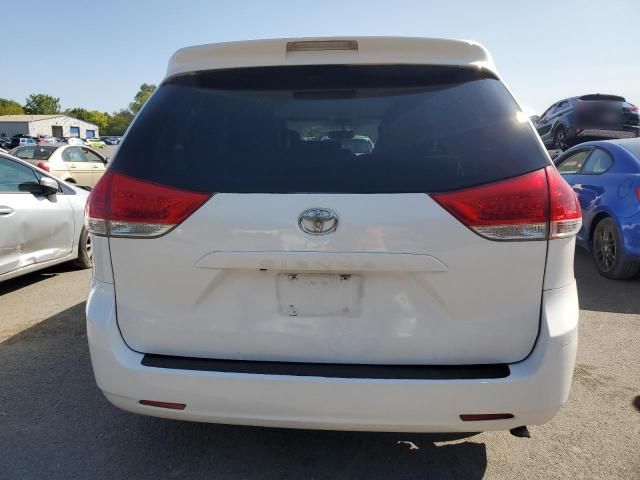 2011 Toyota Sienna LE