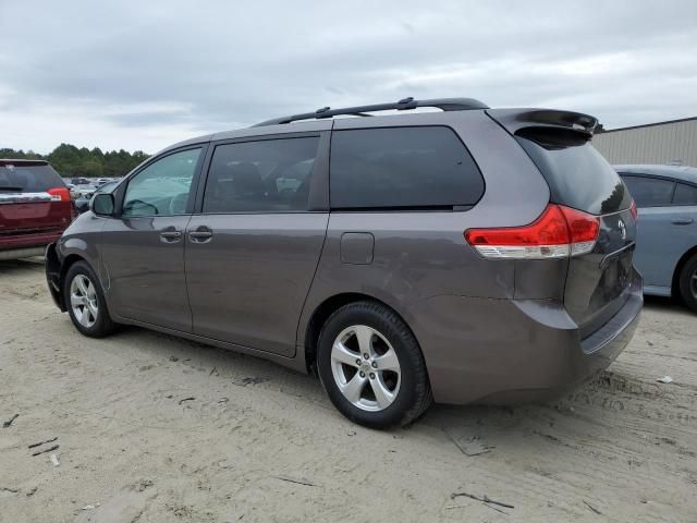 2013 Toyota Sienna LE