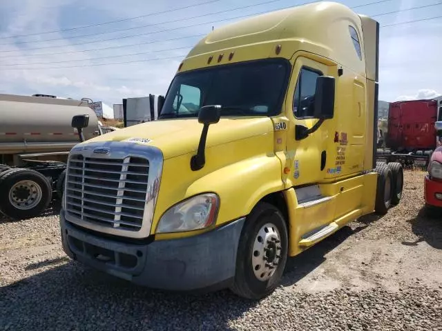 2013 Freightliner Cascadia 125