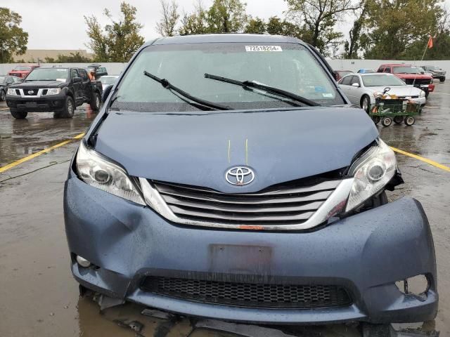 2017 Toyota Sienna XLE