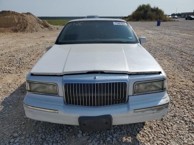 1997 Lincoln Town Car Signature