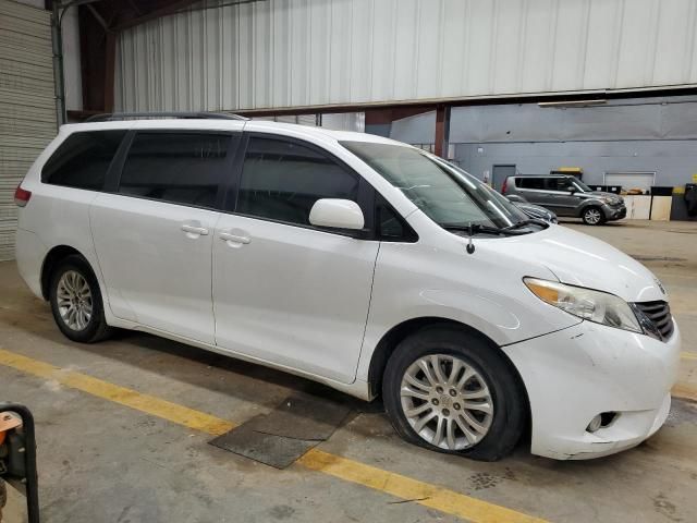 2013 Toyota Sienna XLE