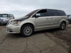 2012 Chrysler Town & Country Limited en venta en Woodhaven, MI