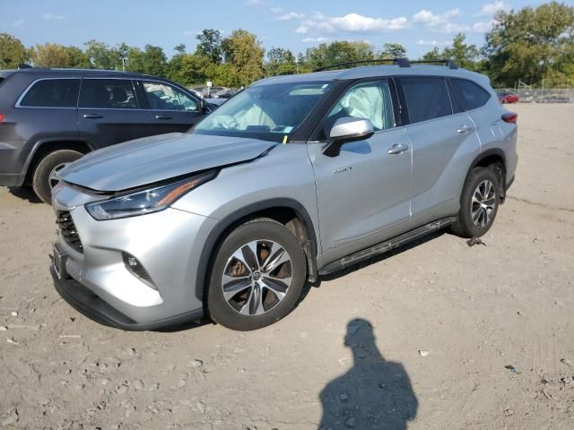 2021 Toyota Highlander Hybrid XLE