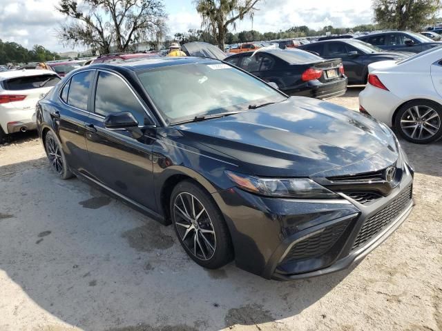 2022 Toyota Camry SE