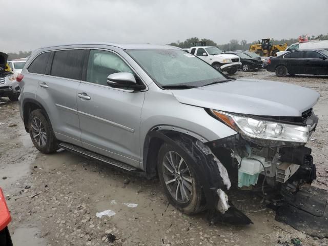 2017 Toyota Highlander SE