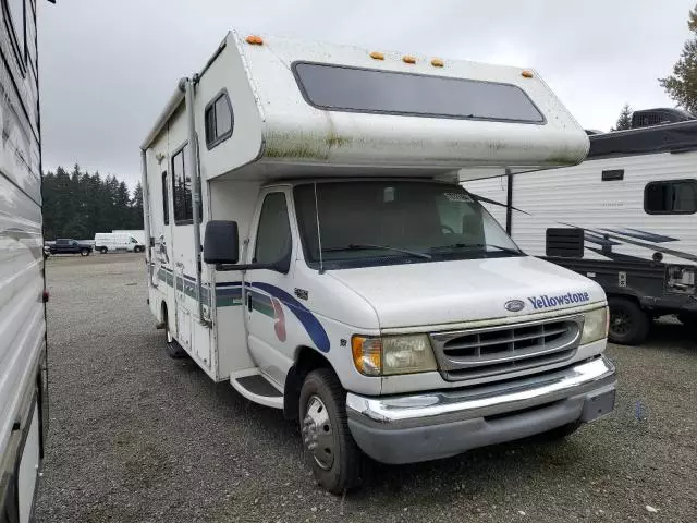 2000 Gulf Stream 2000 Ford Econoline E450 Super Duty Cutaway Van