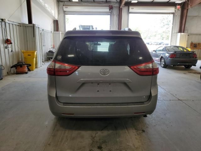 2015 Toyota Sienna LE