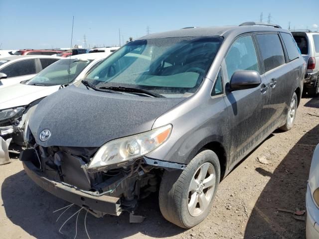 2013 Toyota Sienna LE