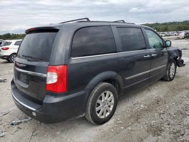 2012 Chrysler Town & Country Touring L