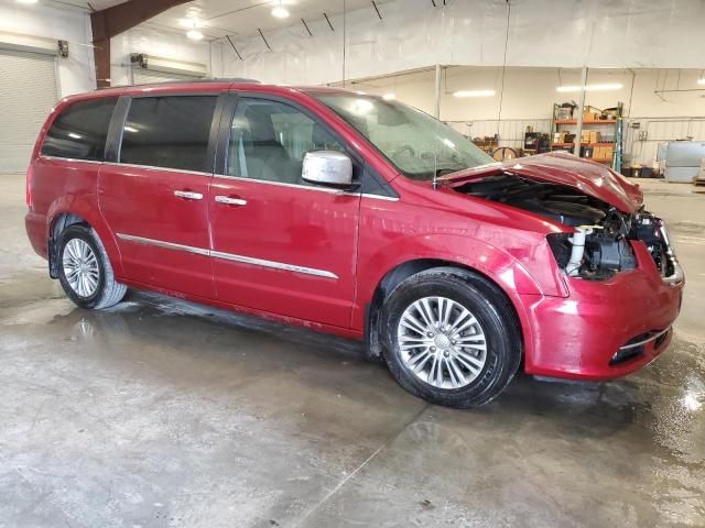 2014 Chrysler Town & Country Touring L