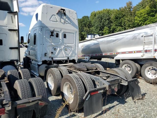 2014 Freightliner Cascadia 125