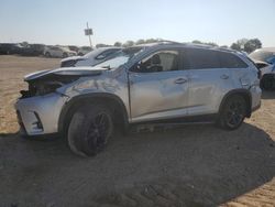 Salvage cars for sale from Copart Davison, MI: 2019 Toyota Highlander SE