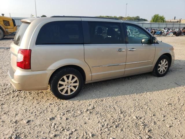 2016 Chrysler Town & Country Touring