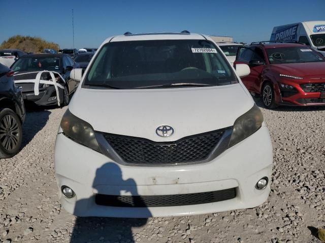 2011 Toyota Sienna Sport