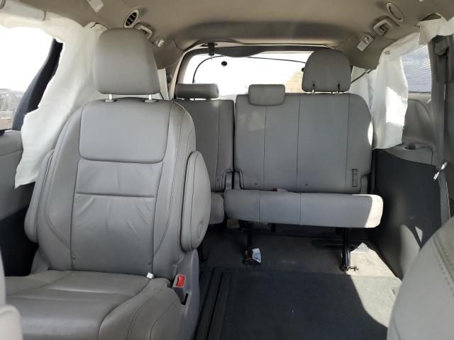 2015 Toyota Sienna XLE