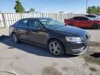 2014 Volkswagen Passat SE