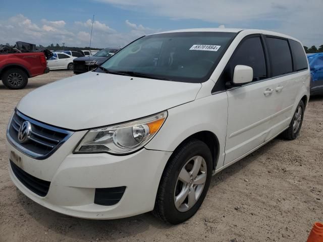 2009 Volkswagen Routan SE