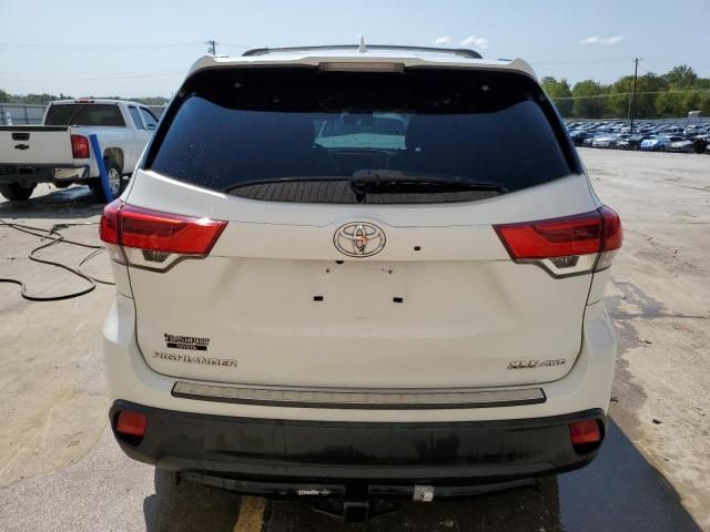 2017 Toyota Highlander SE