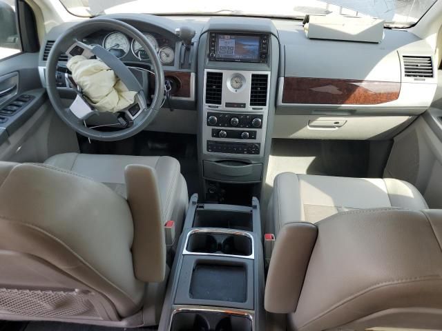 2009 Chrysler Town & Country Touring